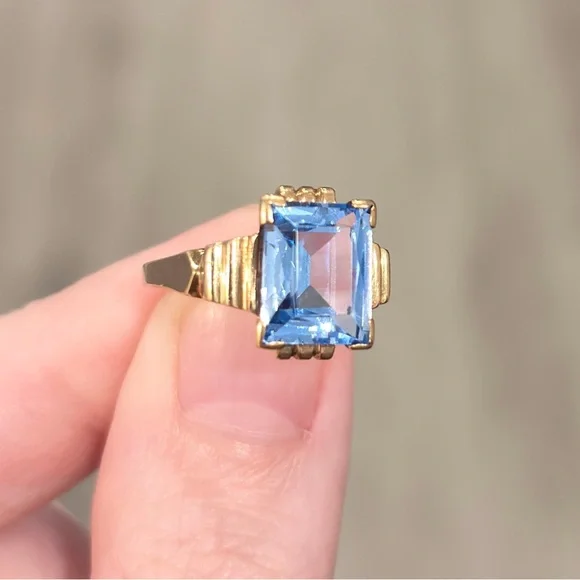 Vintage 14K Gold Lab Created Blue Spinel Ring: Emerald Cut, Mid-Century Modern - Picture 4 of 10